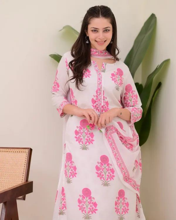 Pink_Kurta_&_Pant_Set_with_Dupatta