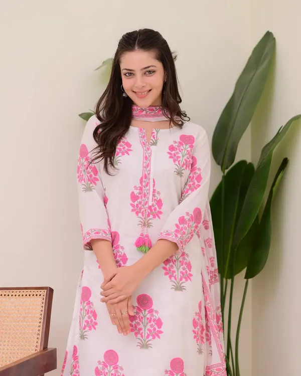 Pink_Kurta_&_Pant_Set_with_Dupatta
