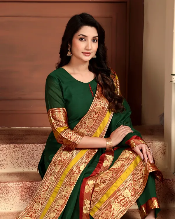 GREEN_AND_RED_PRINTED_ROUND_NECK_KURTA_PANT_SET_WITH_DUPATTA__SET