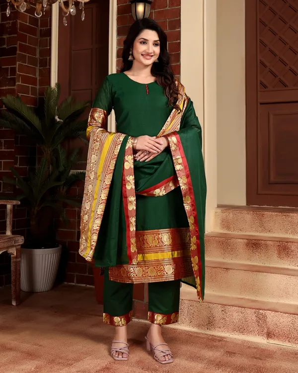 GREEN_AND_RED_PRINTED_ROUND_NECK_KURTA_PANT_SET_WITH_DUPATTA__SET