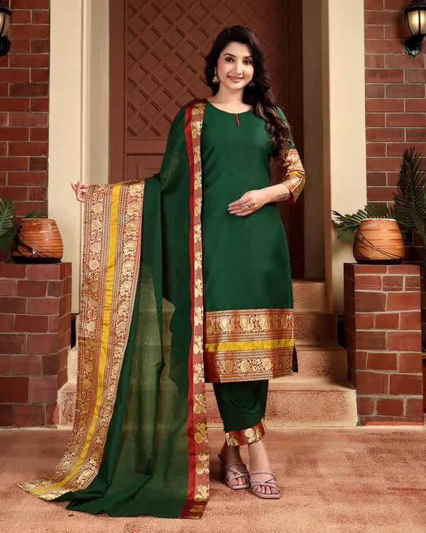 GREEN_AND_RED_PRINTED_ROUND_NECK_KURTA_PANT_SET_WITH_DUPATTA__SET