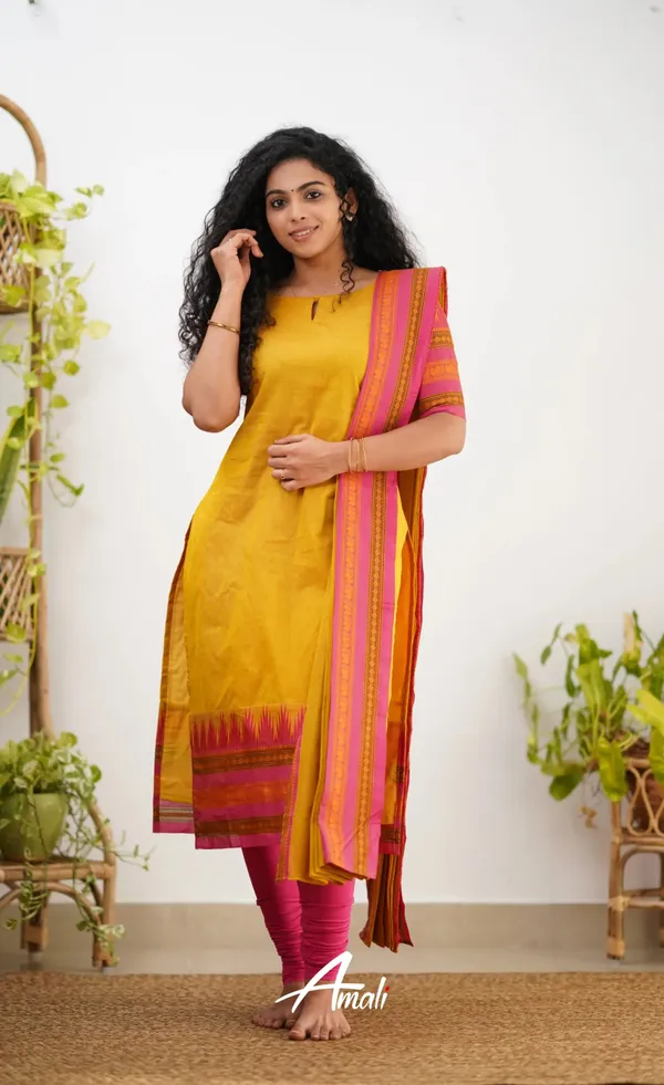 Yellow_Kurta_Set_with_Dupatta
