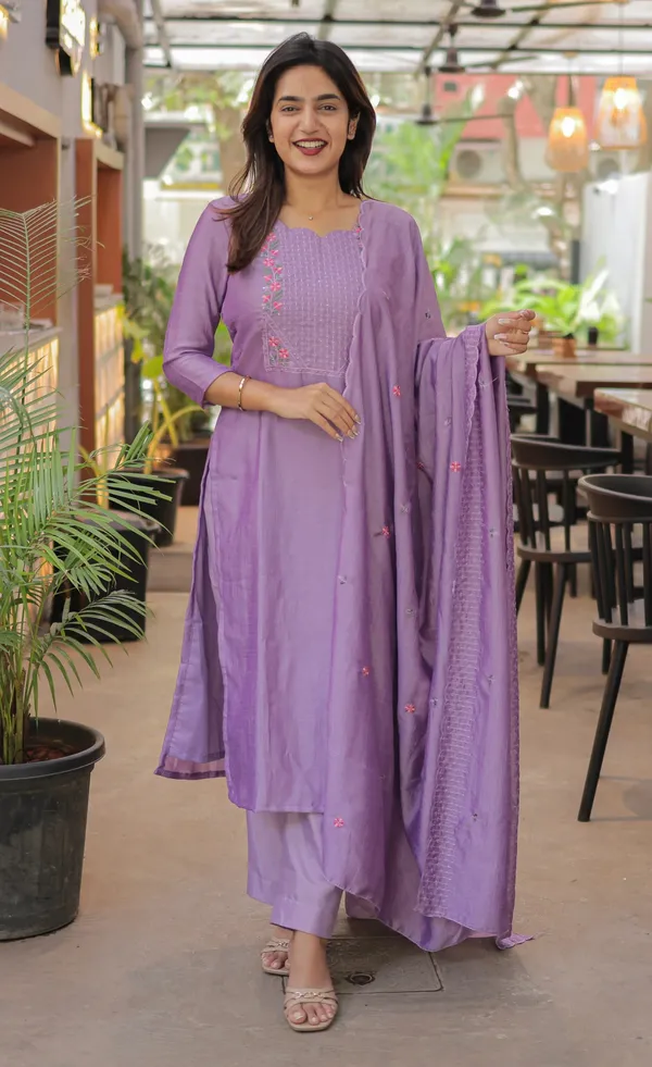 Lavender_Kurta_&_Pant_Set_with_Dupatta