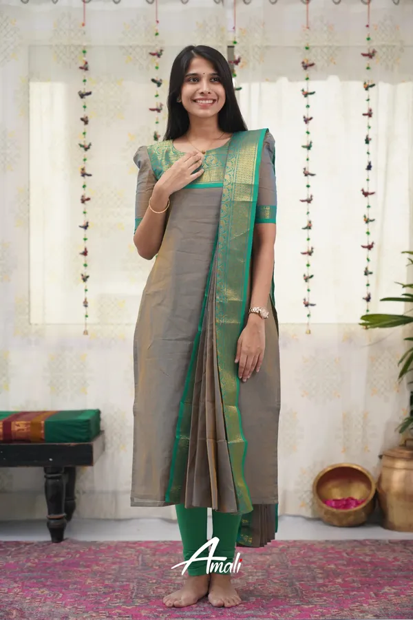 Grey_Kurta_Set_with_Dupatta