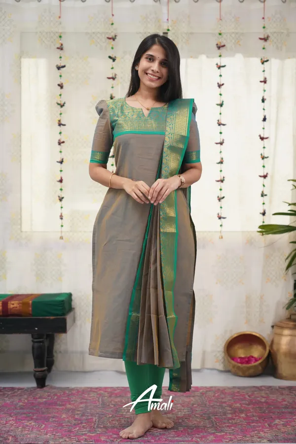 Grey_Kurta_Set_with_Dupatta