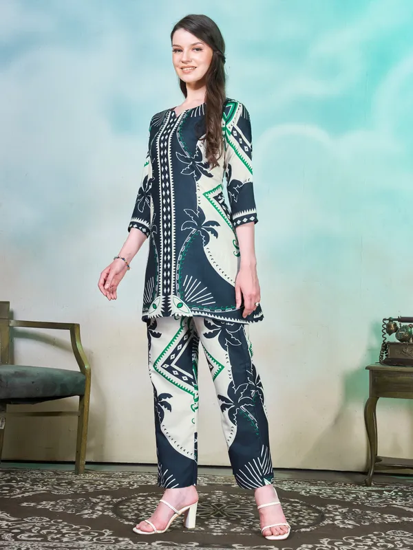 Blue_and_White_Digital_Printed_Rayon_Blend_Co-ord_Set_for_Women