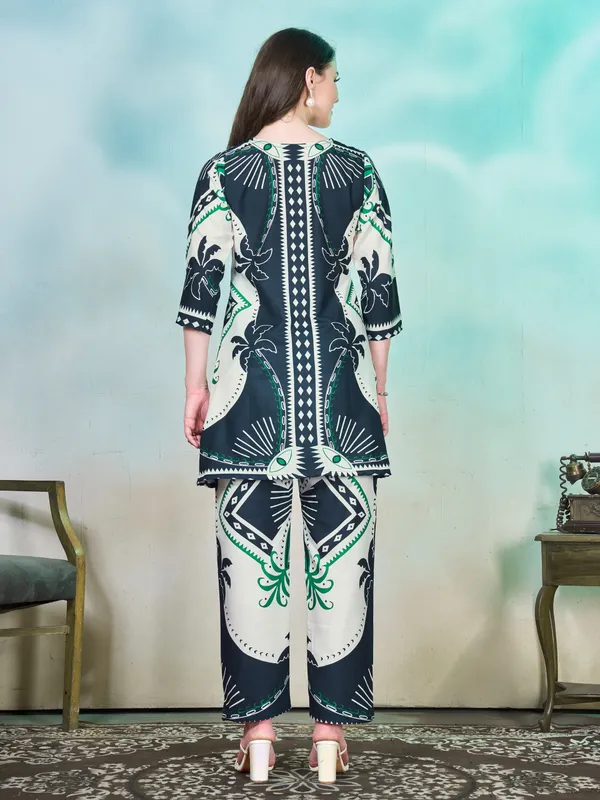 Blue_and_White_Digital_Printed_Rayon_Blend_Co-ord_Set_for_Women