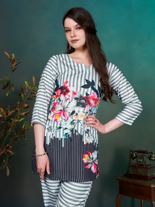 White_&_Grey_Floral_Printed_Rayon_Blend_Co-ord_Set_for_Women