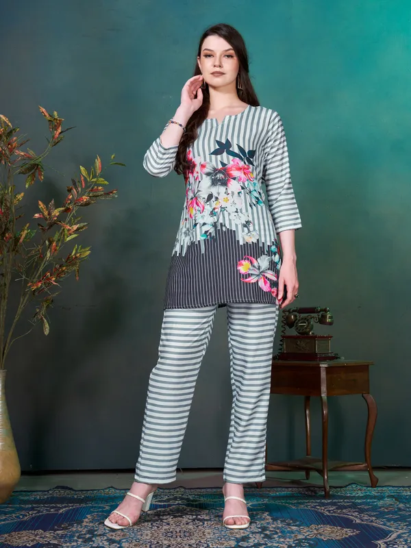 White_&_Grey_Floral_Printed_Rayon_Blend_Co-ord_Set_for_Women