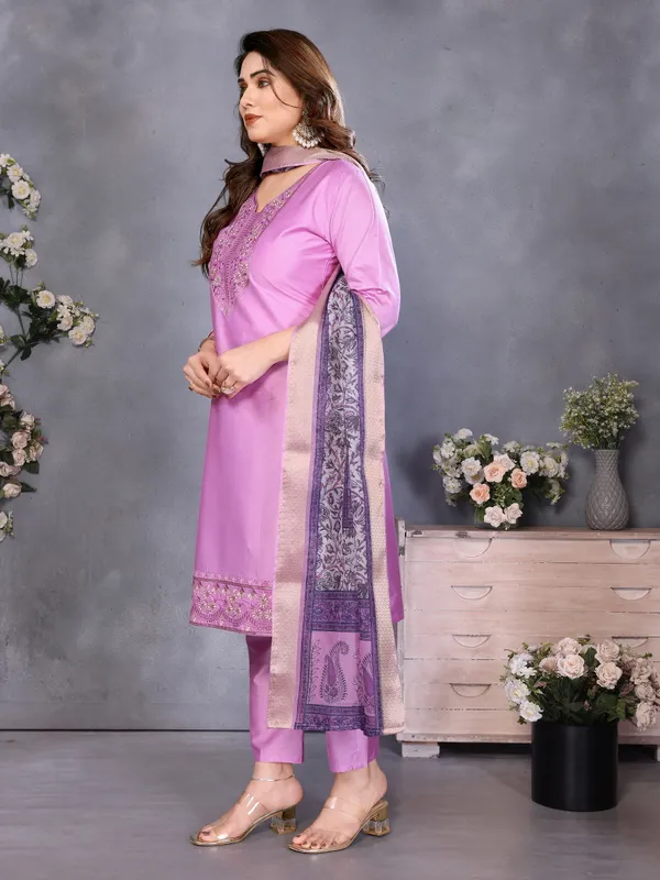 Lavender_Kurta_&_Pant_Set_with_Dupatta