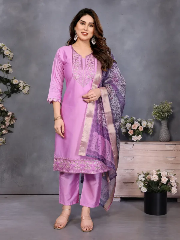 Lavender_Kurta_&_Pant_Set_with_Dupatta