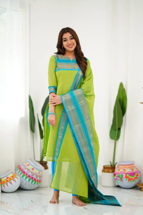 L_Green_Kurta_Set_with_Dupatta