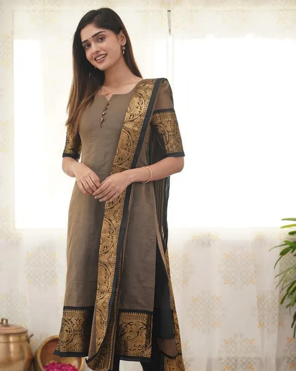 Cream_Kurta_Set_with_Dupatta