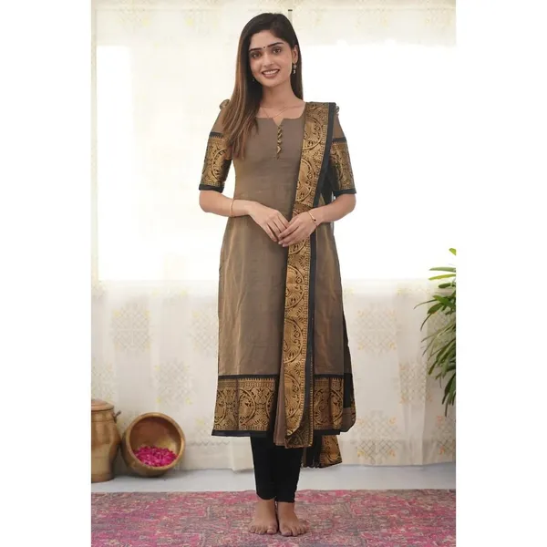 Cream_Kurta_Set_with_Dupatta