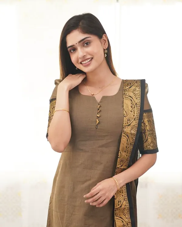Cream_Kurta_Set_with_Dupatta