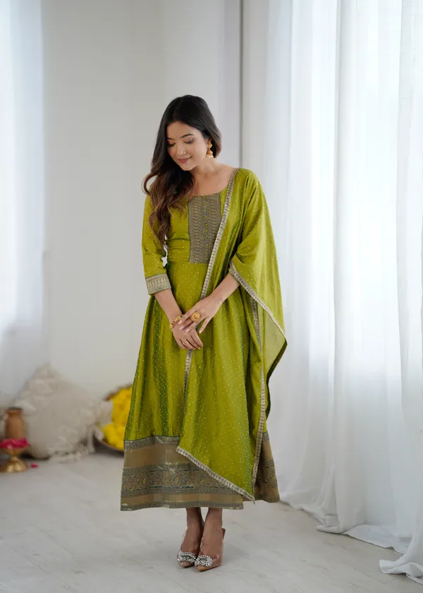 Mehndi_Kurta_&_Pant_Set_with_Dupatta