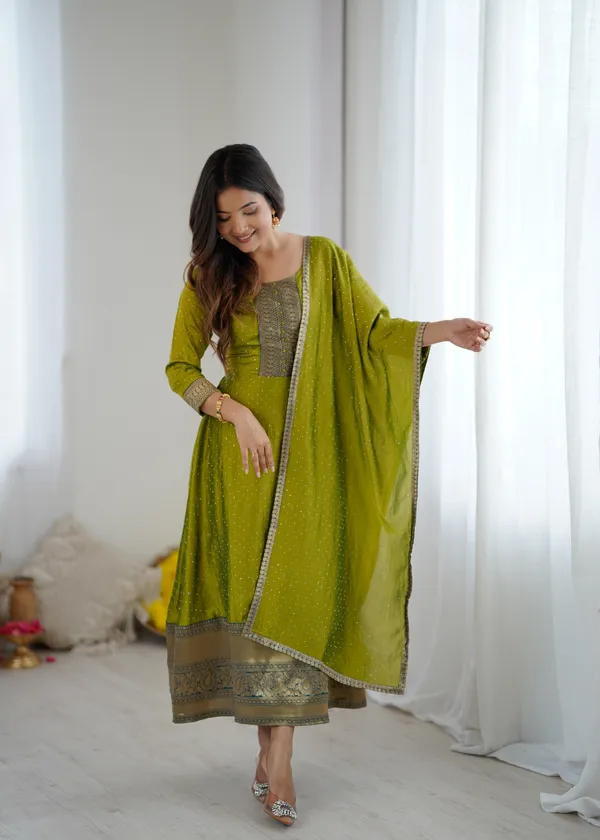 Mehndi_Kurta_&_Pant_Set_with_Dupatta