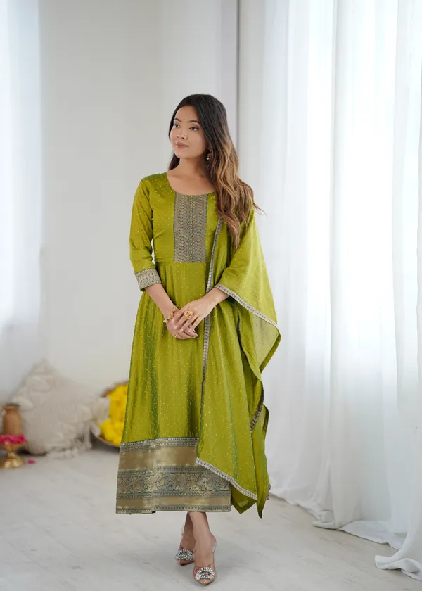 Mehndi_Kurta_&_Pant_Set_with_Dupatta