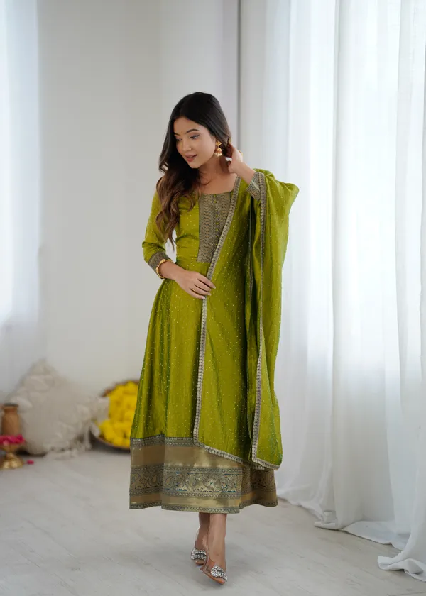 Mehndi_Kurta_&_Pant_Set_with_Dupatta