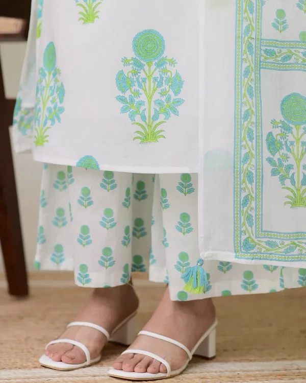 Green_Kurta_&_Pant_Set_with_Dupatta