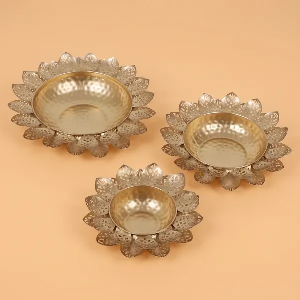 Handmade_decorative_urli_for_home_decor_&_diwali_decor_urli_set_of_3_pcs_