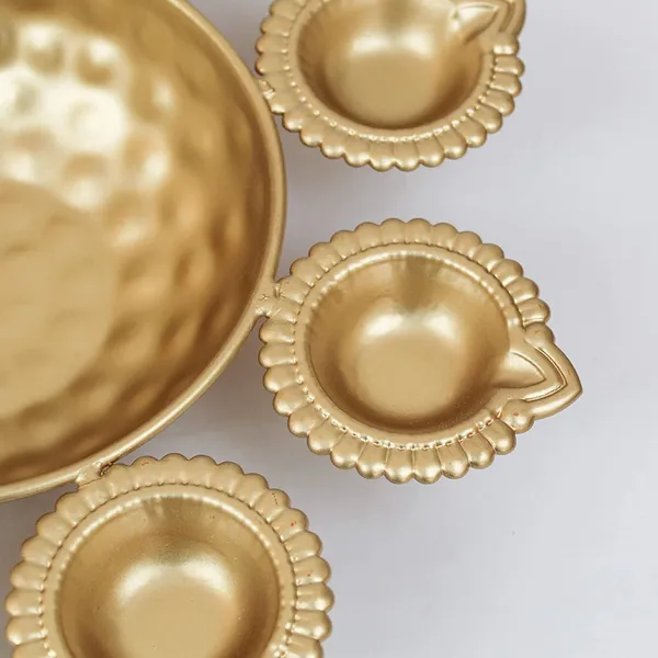 Floral_diya_urli_with_gold_finish_10"