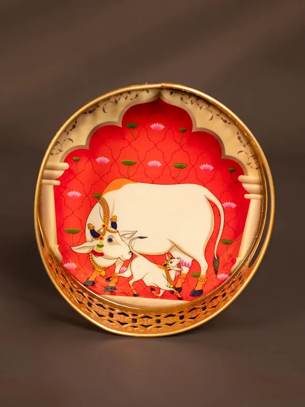 Cow_And_Calf_Pichwai_Basket_With_Handle