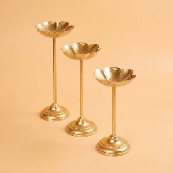 Taj_Stand_Candle_Holder_Set_Of_1
