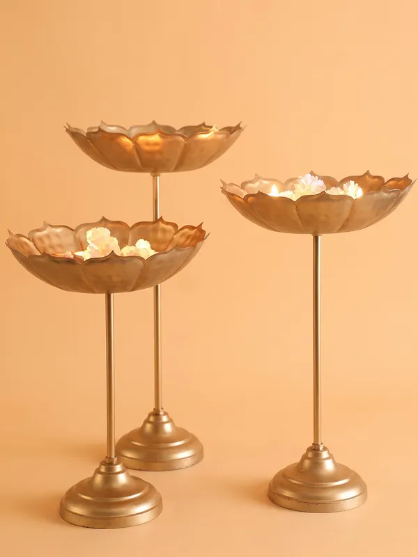 Taj_Stand_Candle_Holder_Tashla_Set_Of_1