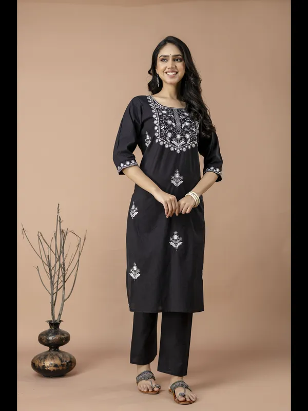 Black_Embroidered_Cotton_Straight_Kurta_With_Pant_And_Dupatta