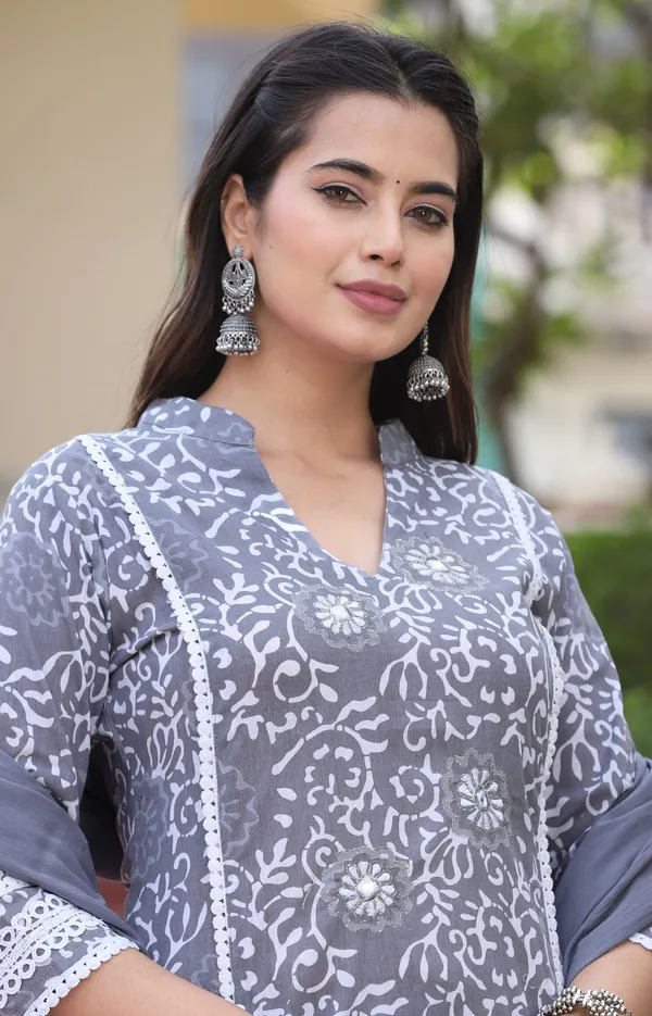 Grey_Straight_Cotton_Printed_Kurta_With_Pant_And_Dupatta