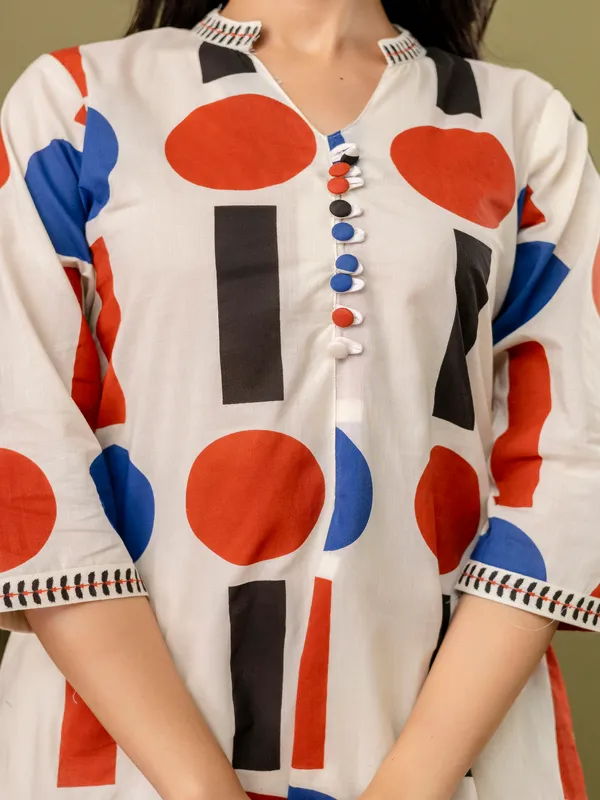 Off_White_Aline_Cotton_Printed_Kurta_With_Pant_And_Dupatta_Women_And_Girls