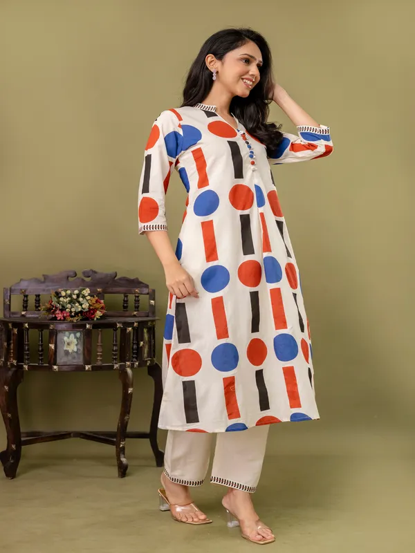 Off_White_Aline_Cotton_Printed_Kurta_With_Pant_And_Dupatta_Women_And_Girls