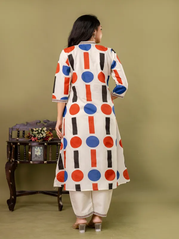 Off_White_Aline_Cotton_Printed_Kurta_With_Pant_And_Dupatta_Women_And_Girls
