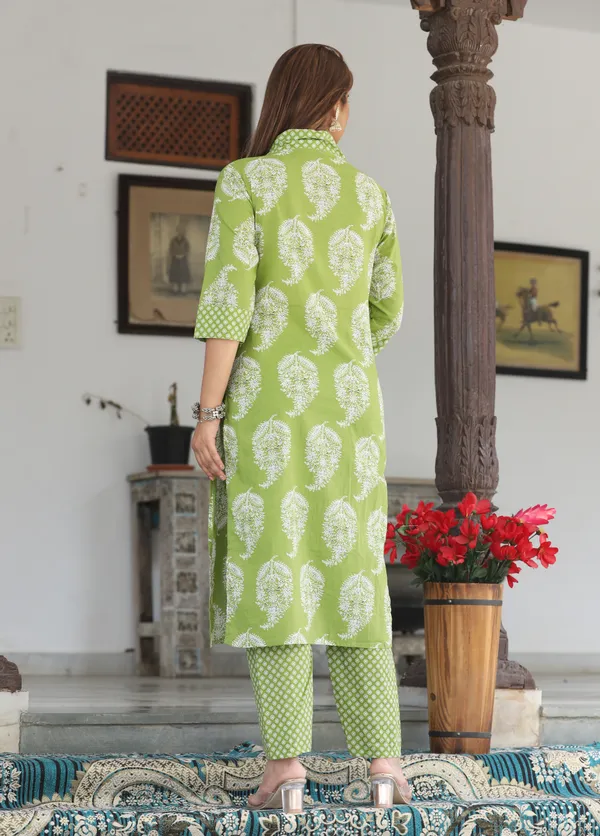 Green_Straight_Cotton_Printed_Kurta_With_Pant_And_Dupatta_For_Women