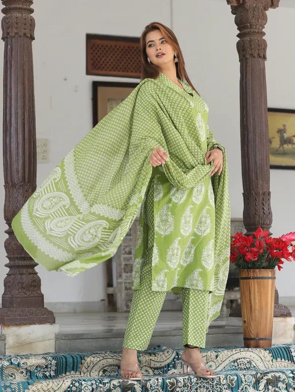 Green_Straight_Cotton_Printed_Kurta_With_Pant_And_Dupatta_For_Women