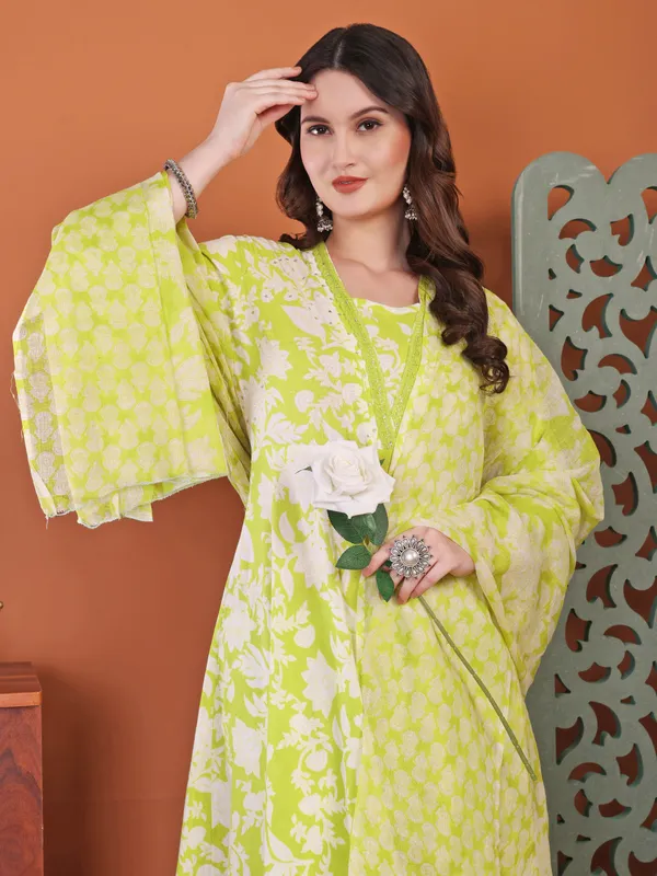 Green_Anarkali_Cotton_Printed_Self_Design_Kurta_With_Pant_And_Dupatta_Women_And_Girls