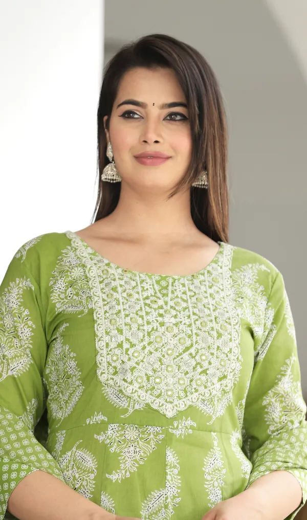 Green_Anarkali_Cotton_Printed_Embroidered_Kurta_With_Pant_And_Dupatta_For_Women