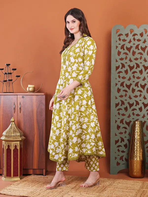 Mehdi_Brown_Anarkali_Cotton_Printed_Self_Design_Kurta_With_Pant_And_Dupatta_Women_And_Girls