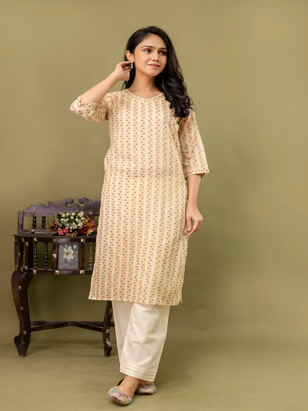 Peach_Straight_Cotton_Printed_Kurta_With_Pant_And_Dupatta_Women_And_Girls