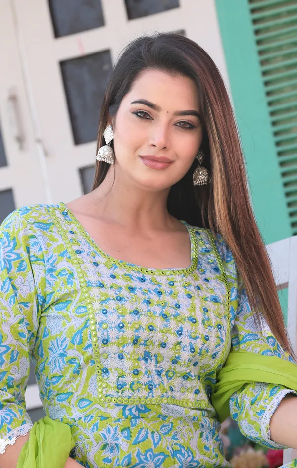 Green_Anarkali_Cotton_Printd_Embroiderd_Kurta_With_Pant_And_Dupatta_Women_And_Girls