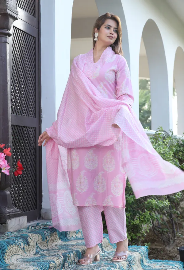 Pink_Straight_Cotton_Printed_Kurta_With_Pant_And_Dupatta_For_Women