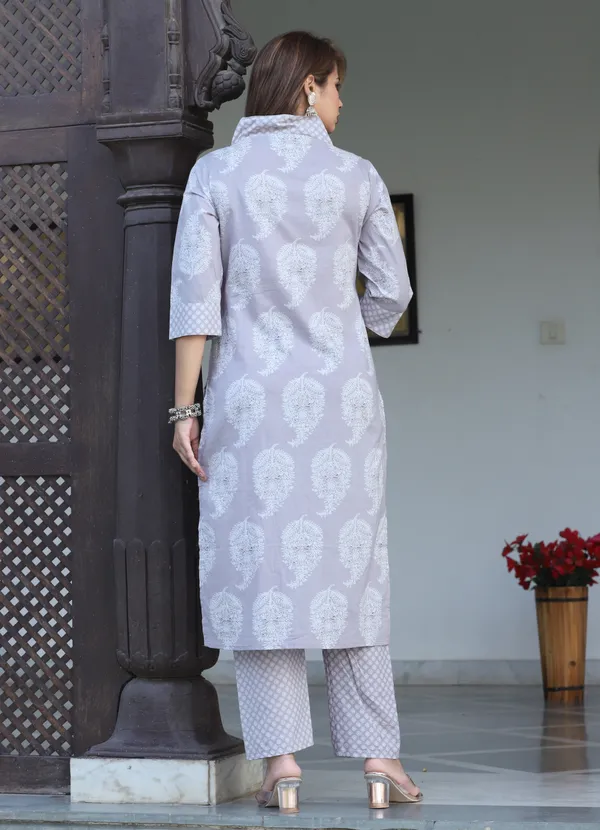 Grey_Straight_Cotton_Printed_Kurta_With_Pant_And_Dupatta_For_Women