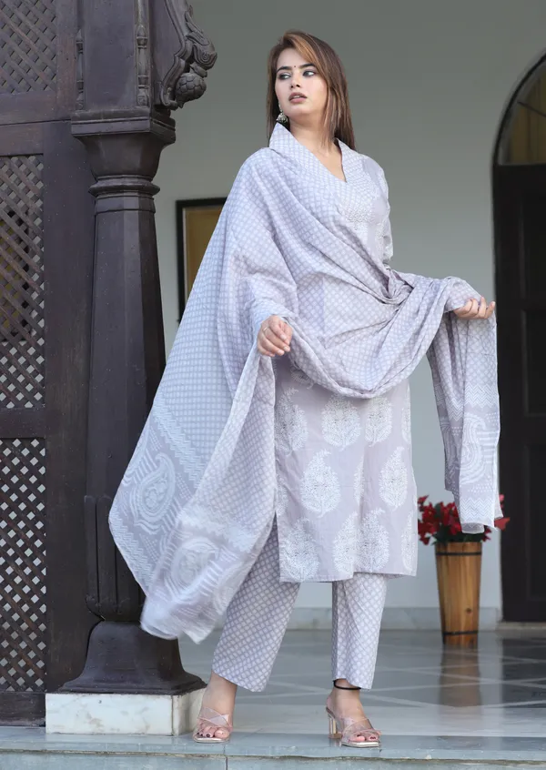Grey_Straight_Cotton_Printed_Kurta_With_Pant_And_Dupatta_For_Women