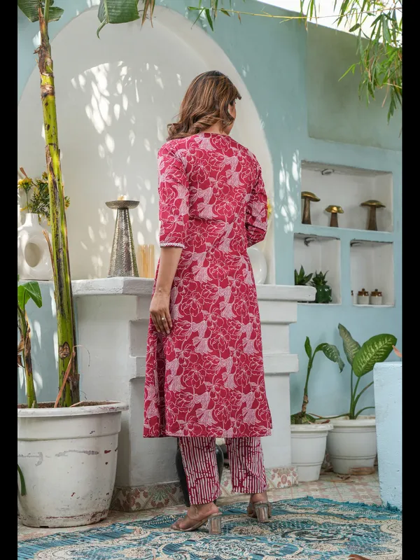 Mustard_Printed_Cotton_A-Line_Kurta_With_Pant_And_Dupatta