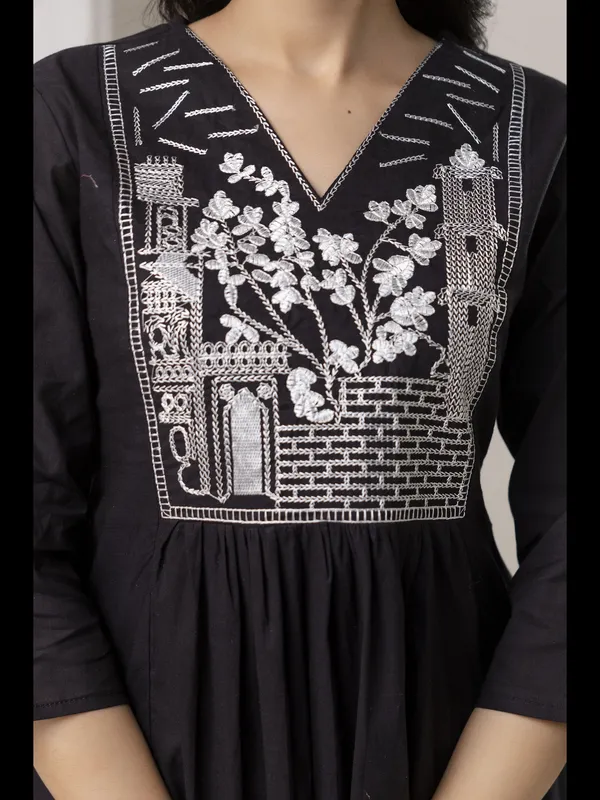 Black_Solid_Embellished_Co-Ord_Set_For_Women