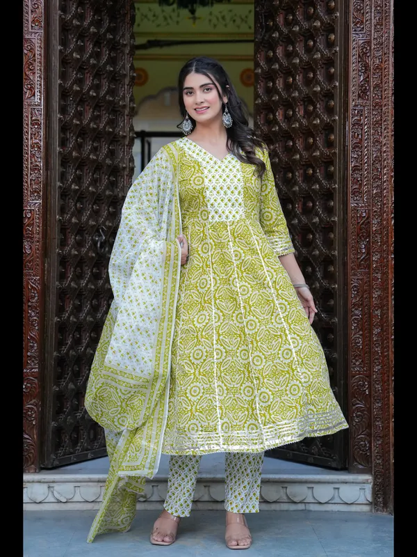 Mehendi_Green_Printed_Anarkali_Pure_Cotton_Kurta_With_Pant_And_Dupatta