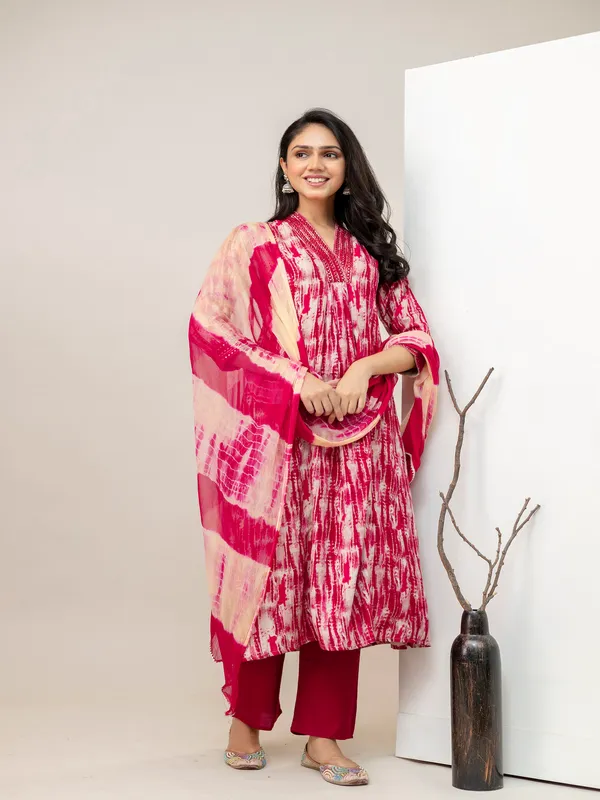 Pink_Aline_Rayon_Printed_Kurta_With_Pant_And_Dupatta_Women_And_Girls