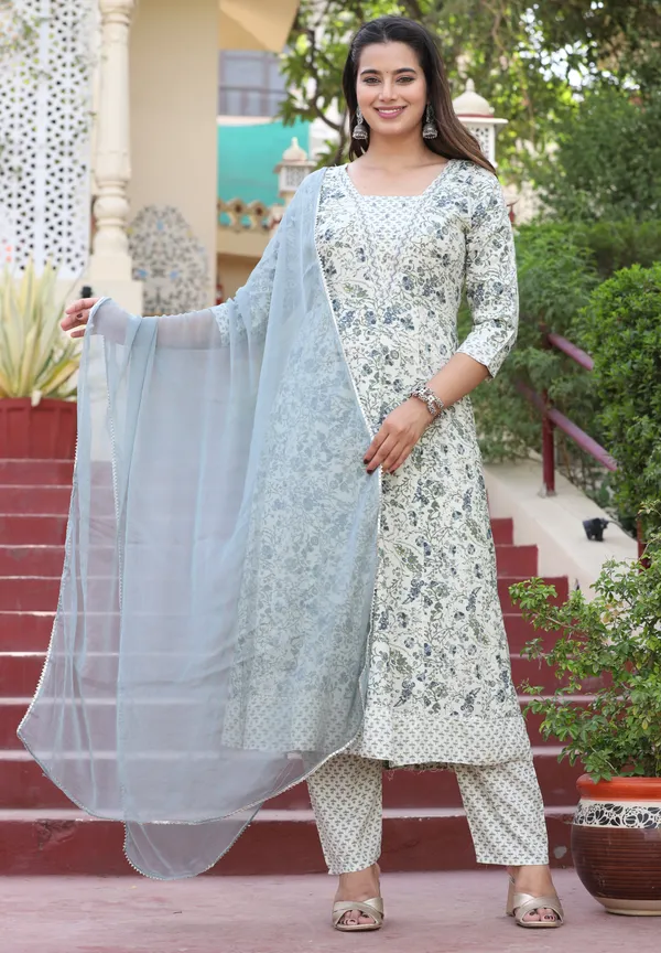 Multicolor_Anarkali_Rayon_Printed_Kurta_With_Pant_And_Dupatta