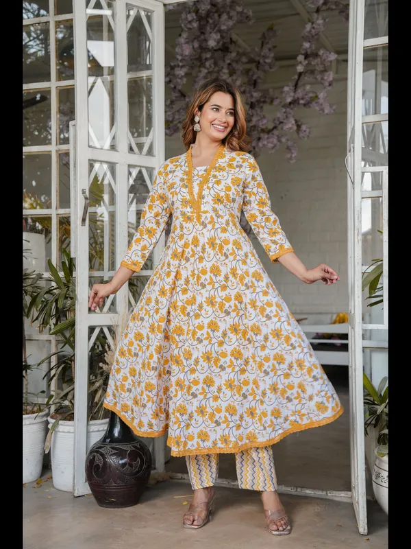 Red_Printed_Cotton_Anarkali_Kurta_With_Pant_And_Dupatta